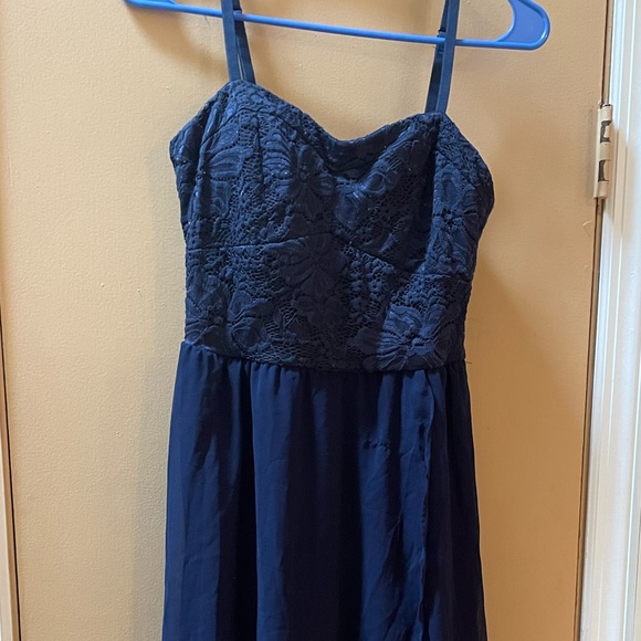 Beautiful Long Blue Dress - Picture 2 of 5